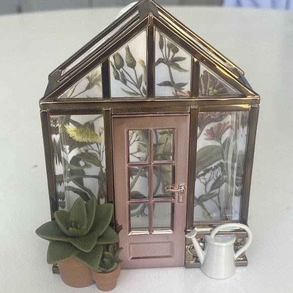 Bath & Body Works Green House Flower Wallflowers Plug Light Up Nightlight - Picture 7 of 16